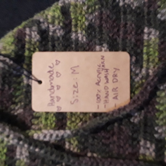 Handmade Crochet Halter Top Forest colors/ Camo pattern adjustable size medium - Picture 3 of 3